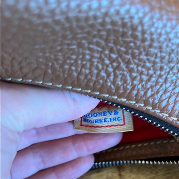 Dooney & Bourke 🦆 Elegant Brown Pebbled Leather Shoulder Bag EUC - Picture 14 of 15